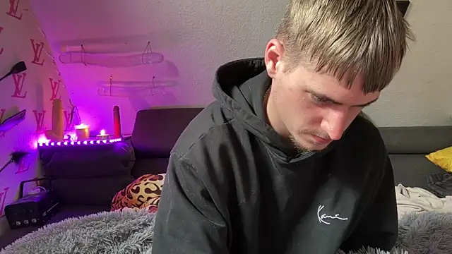 Cookieboy88 online show from 04/24/26, 08:28