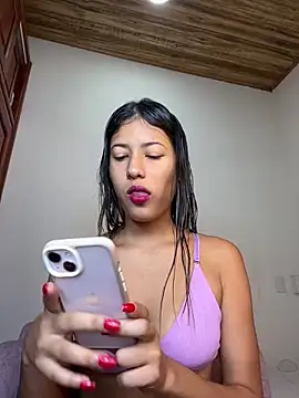 Valentinabaker online show from 02/05/25, 09:04