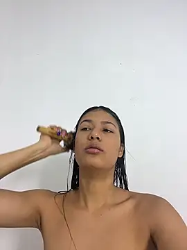 Valentinabaker online show from 10/29/25, 10:06