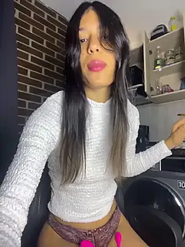 Valentinabaker online show from 04/27/26, 03:43