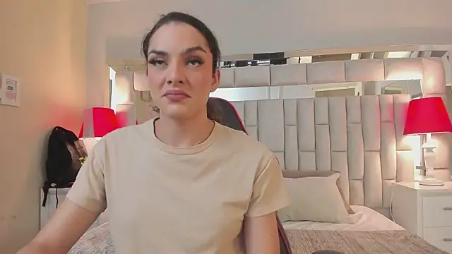 mariiahneedles online show from 10/23/25, 12:32