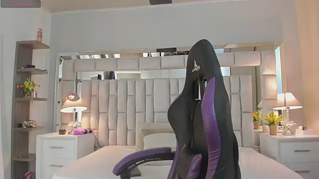 mariiahneedles online show from 04/11/26, 05:12