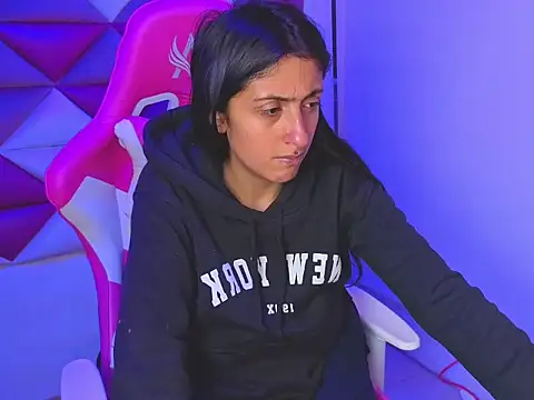 Cameron cutte online show from 11/25/25, 03:17