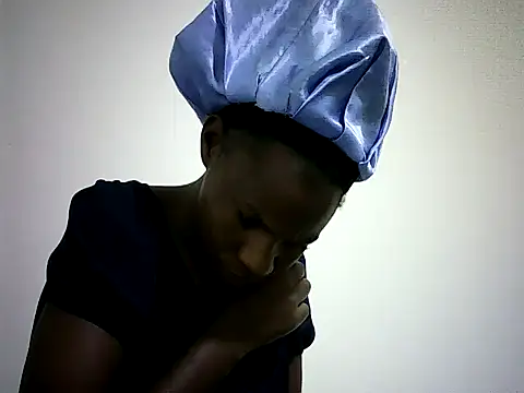 Pierra77 online show from 10/04/25, 07:28