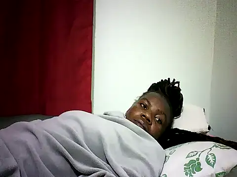 Snapshot of Pierra77 chatting on 05/14/26, 11:39 Pierra77 online show from 05/14/26, 11:39