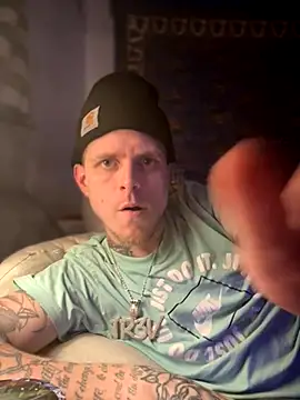 Snapshot of traejddd chatting on 10/03/25, 03:25 traejddd online show from 10/03/25, 03:25