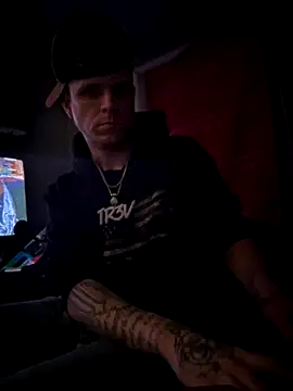 Snapshot of traejddd chatting on 10/16/25, 04:46 traejddd online show from 10/16/25, 04:46