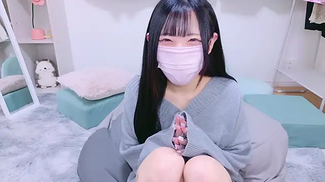 Snapshot of Suzu_ch_xx chatting on 12/04/24, 06:50 Suzu ch xx online show from 12/04/24, 06:50