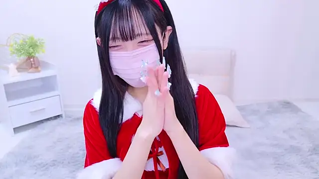 Snapshot of Suzu_ch_xx chatting on 12/24/24, 07:00 Suzu ch xx online show from 12/24/24, 07:00