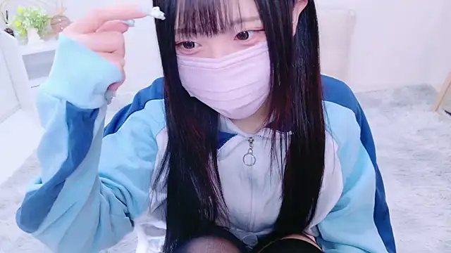 Snapshot of Suzu_ch_xx chatting on 01/02/25, 01:30 Suzu ch xx online show from 01/02/25, 01:30