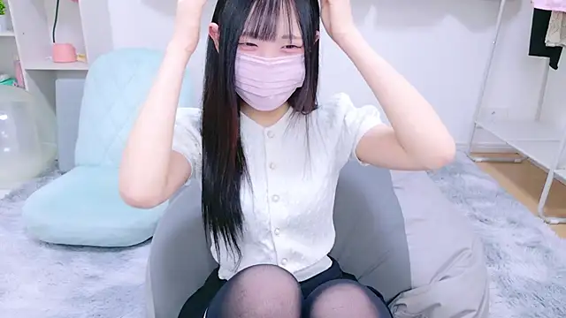 Snapshot of Suzu_ch_xx chatting on 01/21/25, 01:54 Suzu ch xx online show from 01/21/25, 01:54