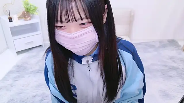 Snapshot of Suzu_ch_xx chatting on 02/01/25, 02:45 Suzu ch xx online show from 02/01/25, 02:45