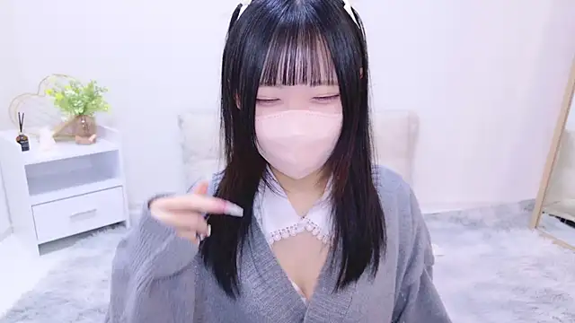 Snapshot of Suzu_ch_xx chatting on 02/16/25, 02:00 Suzu ch xx online show from 02/16/25, 02:00