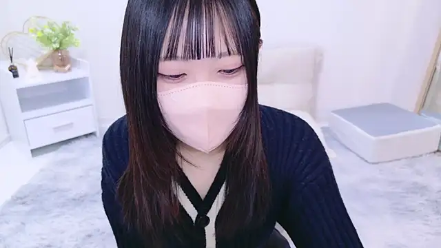 Snapshot of Suzu_ch_xx chatting on 02/16/25, 06:10 Suzu ch xx online show from 02/16/25, 06:10