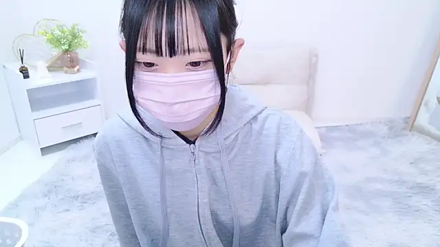 Snapshot of Suzu_ch_xx chatting on 03/01/25, 05:49 Suzu ch xx online show from 03/01/25, 05:49