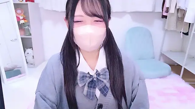 Snapshot of Suzu_ch_xx chatting on 01/14/26, 01:17 Suzu ch xx online show from 01/14/26, 01:17