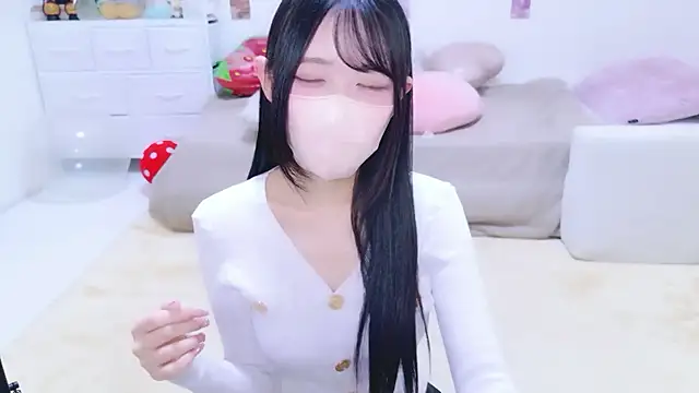 Snapshot of Suzu_ch_xx chatting on 04/28/26, 12:43 Suzu ch xx online show from 04/28/26, 12:43