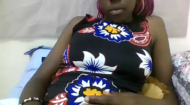 Snapshot of Ebony_maffin chatting on 12/15/24, 08:19 Ebony maffin online show from 12/15/24, 08:19