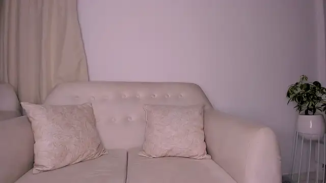 DannaHyde online show from 02/01/25, 07:34