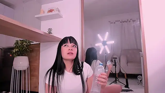 DannaHyde online show from 03/17/25, 11:32