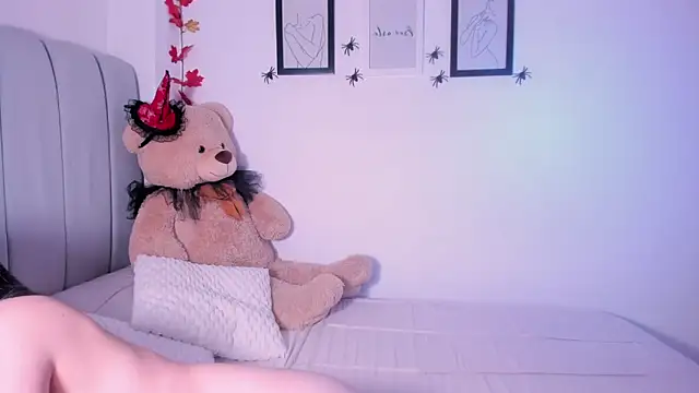 DannaHyde online show from 10/02/25, 05:20