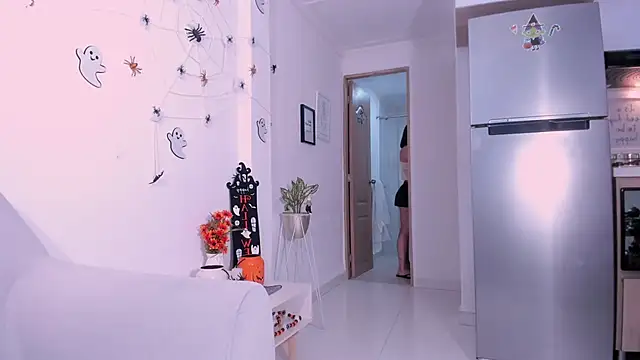 DannaHyde online show from 10/17/25, 05:15