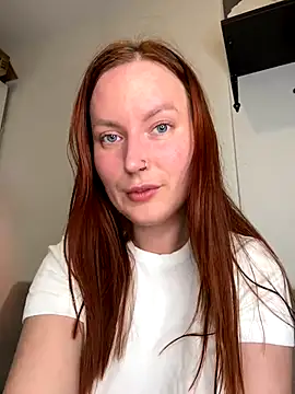 EmmaWarren online show from 10/24/25, 05:42