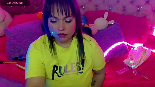 Snapshot of martina_bk chatting on 02/05/25, 04:16 martina bk online show from 02/05/25, 04:16