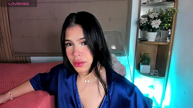 Natasha  Sccott online show from 01/27/25, 02:57