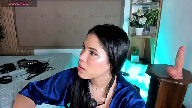 Natasha  Sccott online show from 01/28/25, 08:15