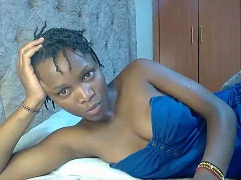 Snapshot of Naughty_Girl17 chatting on 03/04/25, 07:32 Naughty Girl17 online show from 03/04/25, 07:32