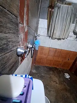 Snapshot of Michellluxo chatting on 09/23/25, 06:55 Michellluxo online show from 09/23/25, 06:55