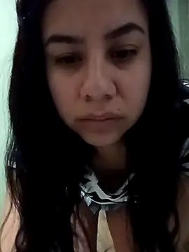 Snapshot of Michellluxo chatting on 02/14/26, 12:57 Michellluxo online show from 02/14/26, 12:57