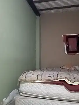 Snapshot of Michellluxo chatting on 02/26/26, 01:37 Michellluxo online show from 02/26/26, 01:37