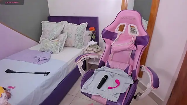 kitty kayo online show from 02/19/25, 09:28