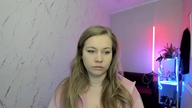 holly xglam online show from 01/09/26, 08:43