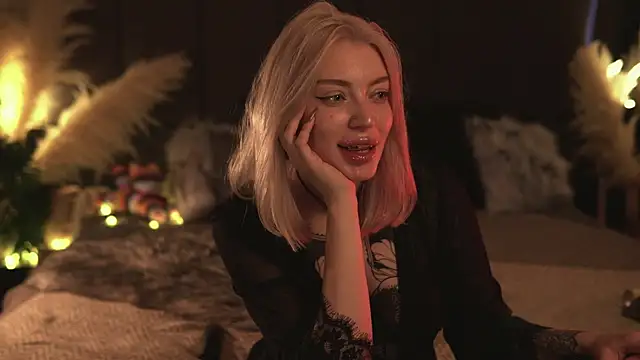 LinaKinky online show from 01/17/25, 10:33