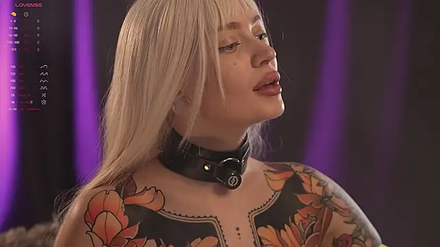 LinaKinky online show from 03/14/25, 01:57