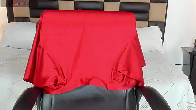 Snapshot of BonnyDelux chatting on 12/05/24, 12:22 BonnyDelux online show from 12/05/24, 12:22