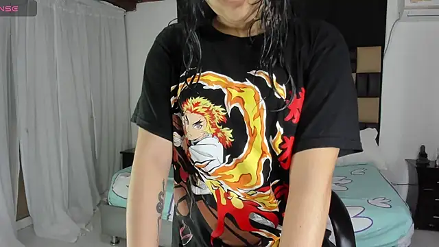 Snapshot of BonnyDelux chatting on 12/06/24, 01:00 BonnyDelux online show from 12/06/24, 01:00