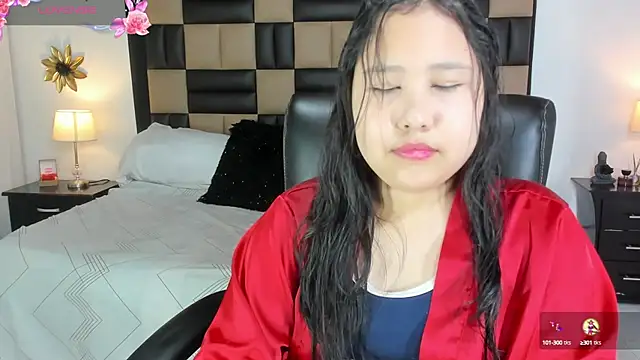 Snapshot of BonnyDelux chatting on 12/07/24, 05:20 BonnyDelux online show from 12/07/24, 05:20