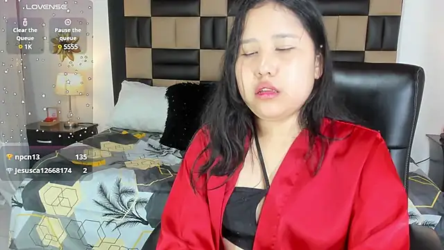 Snapshot of BonnyDelux chatting on 12/13/24, 08:04 BonnyDelux online show from 12/13/24, 08:04