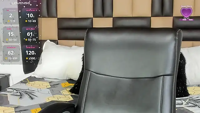 Snapshot of BonnyDelux chatting on 01/09/25, 11:14 BonnyDelux online show from 01/09/25, 11:14