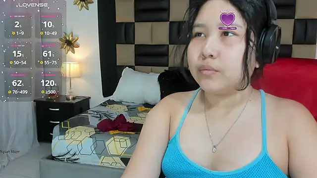 Snapshot of BonnyDelux chatting on 01/10/25, 12:04 BonnyDelux online show from 01/10/25, 12:04