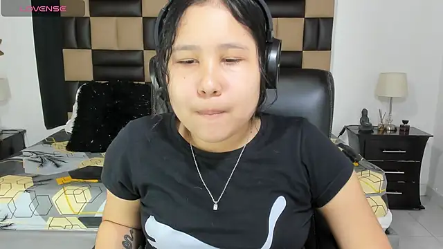 Snapshot of BonnyDelux chatting on 01/17/25, 11:27 BonnyDelux online show from 01/17/25, 11:27