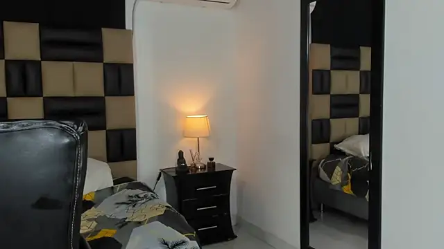 Snapshot of BonnyDelux chatting on 02/12/25, 06:19 BonnyDelux online show from 02/12/25, 06:19