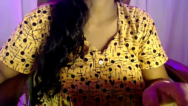 Snapshot of Prita07 chatting on 09/10/25, 01:22 Prita07 online show from 09/10/25, 01:22