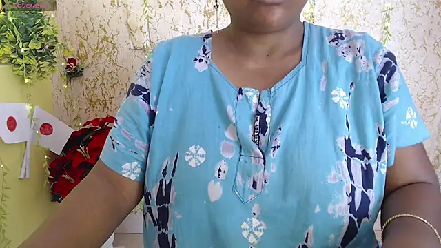 Snapshot of Prita07 chatting on 06/27/26, 04:06 Prita07 online show from 06/27/26, 04:06