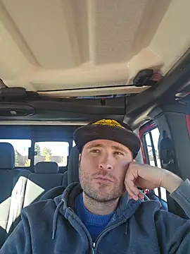 Snapshot of JeepinAround chatting on 01/06/26, 06:33 JeepinAround online show from 01/06/26, 06:33