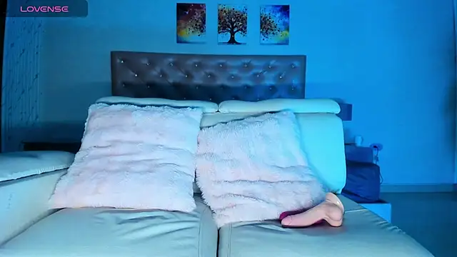 Lissalittlee online show from 02/19/26, 07:54